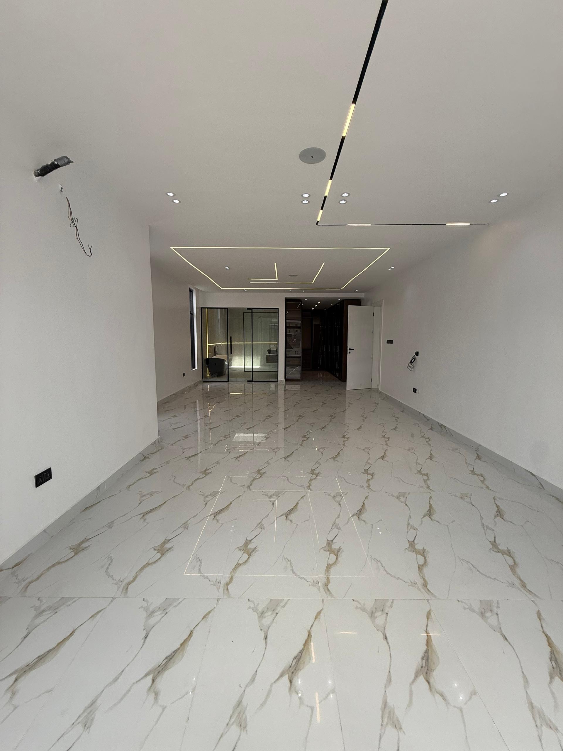 LUXURY 5 BEDROOM FULLY DETACHED DUPLEX FOR SALE - image 4