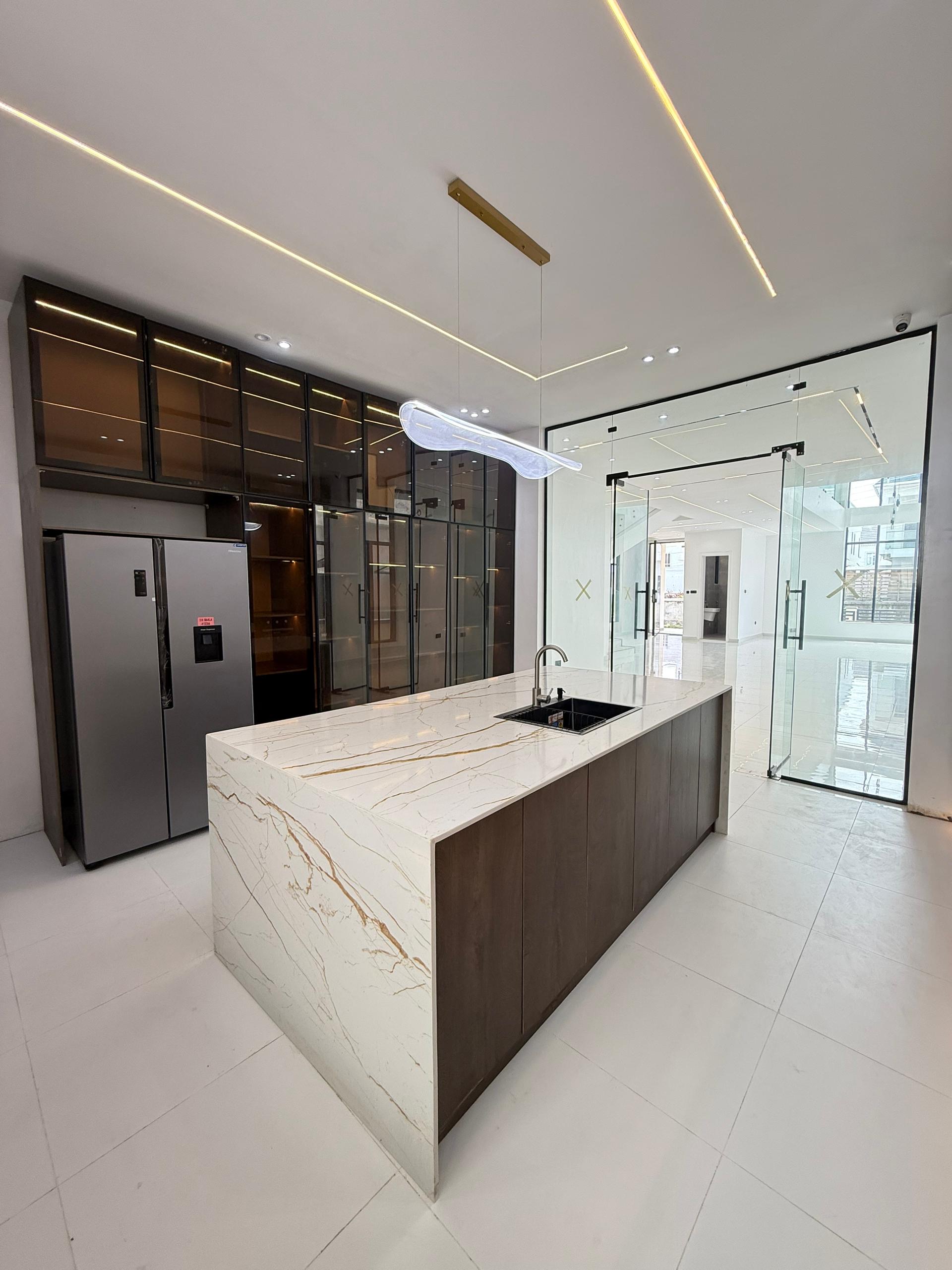LUXURY 5 BEDROOM FULLY DETACHED DUPLEX FOR SALE - image 6
