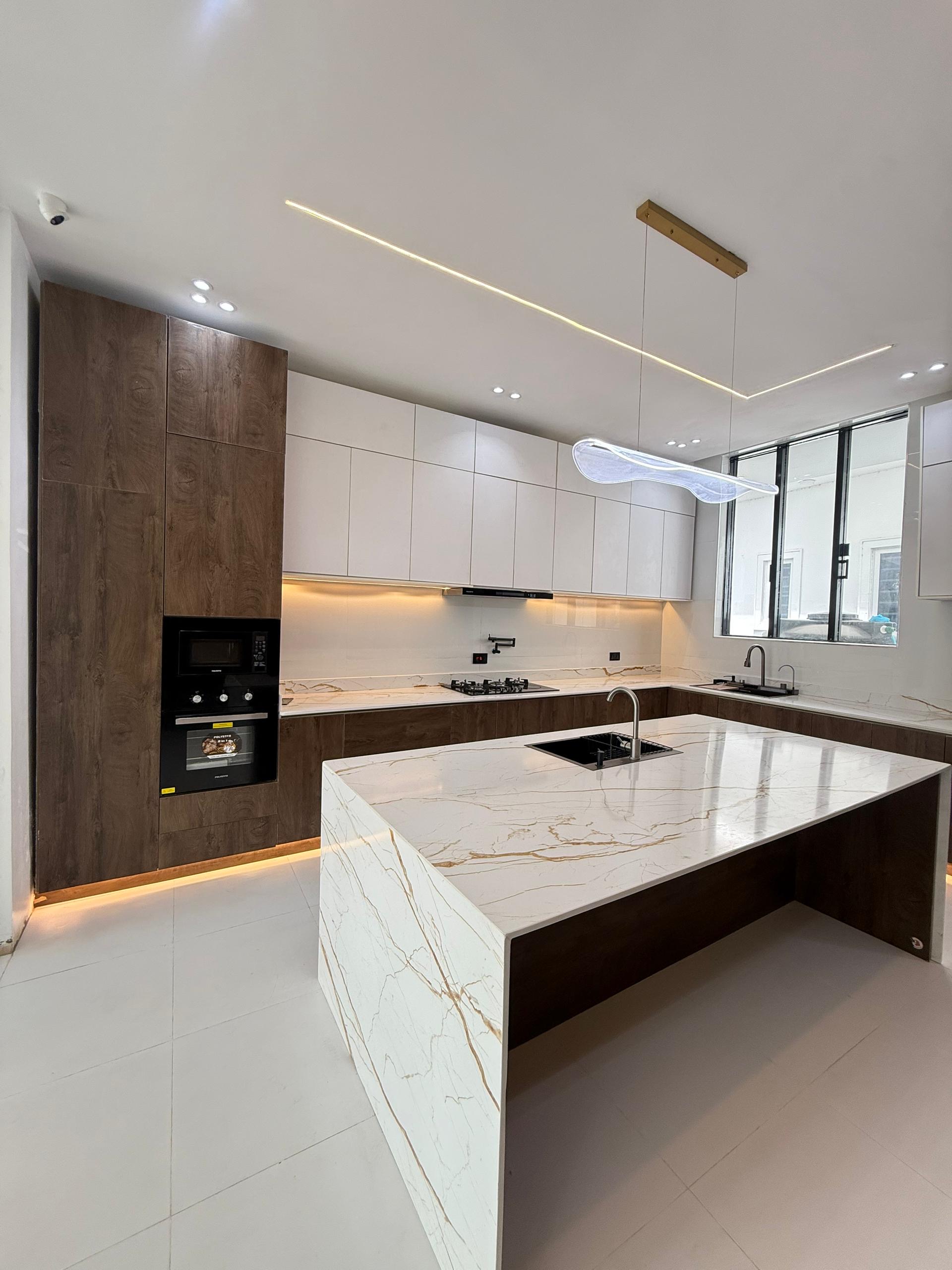 LUXURY 5 BEDROOM FULLY DETACHED DUPLEX FOR SALE - image 7