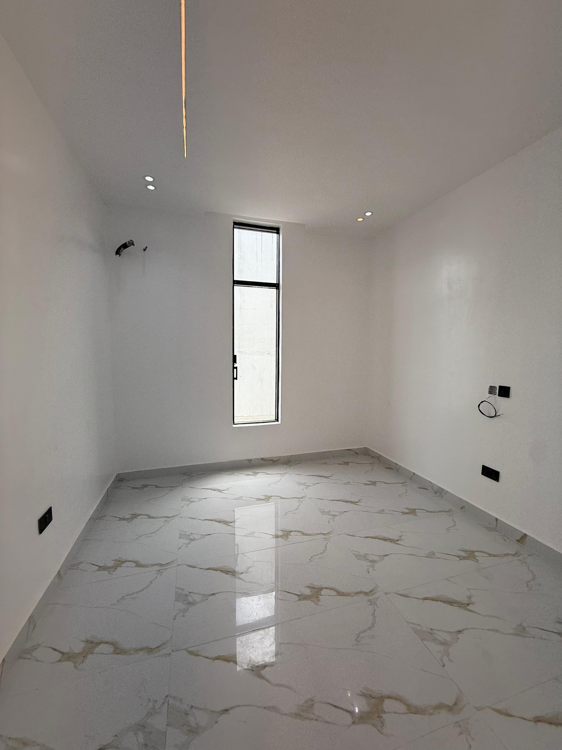 LUXURY 5 BEDROOM FULLY DETACHED DUPLEX FOR SALE - image 10