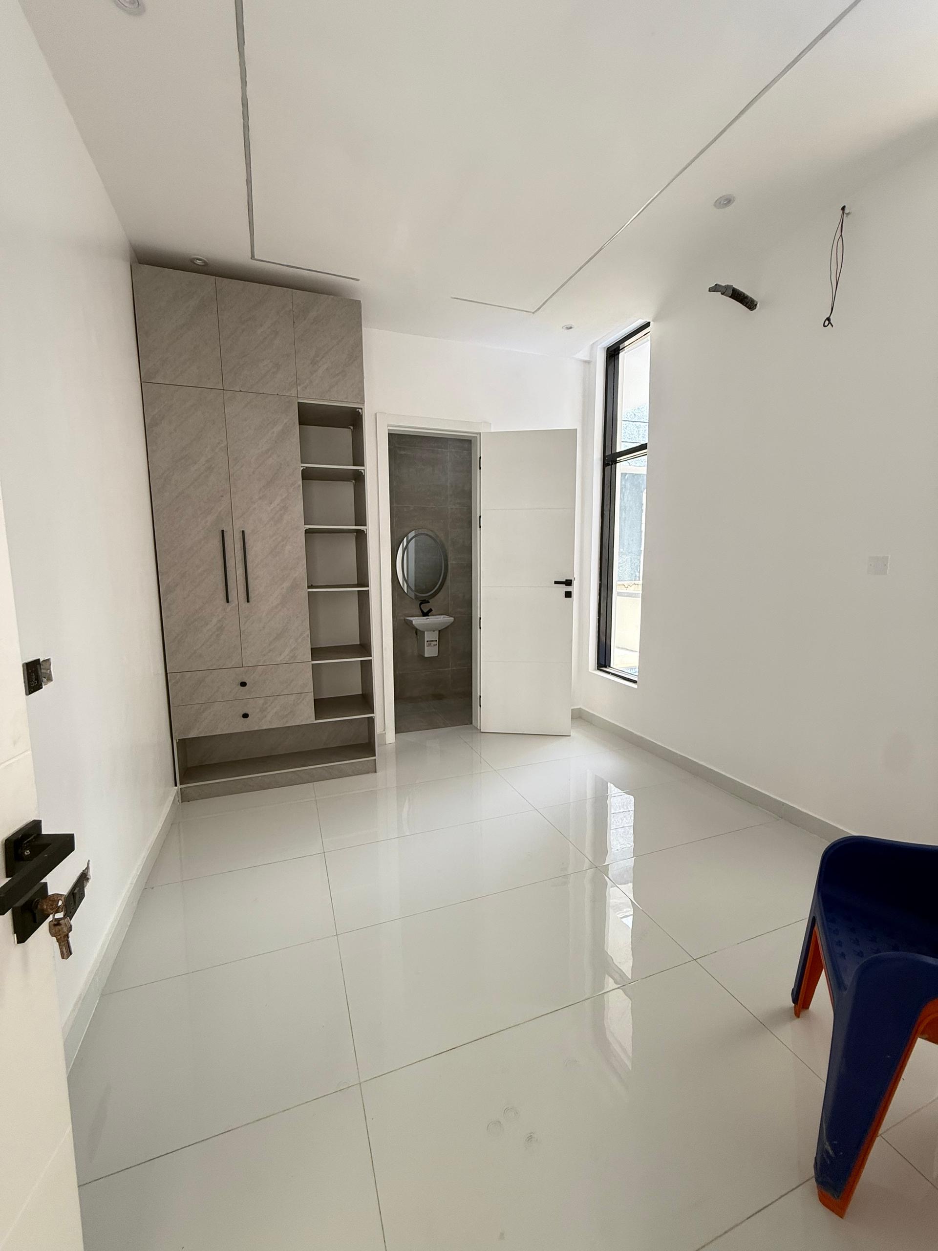 LUXURY 5 BEDROOM FULLY DETACHED DUPLEX FOR SALE - image 17