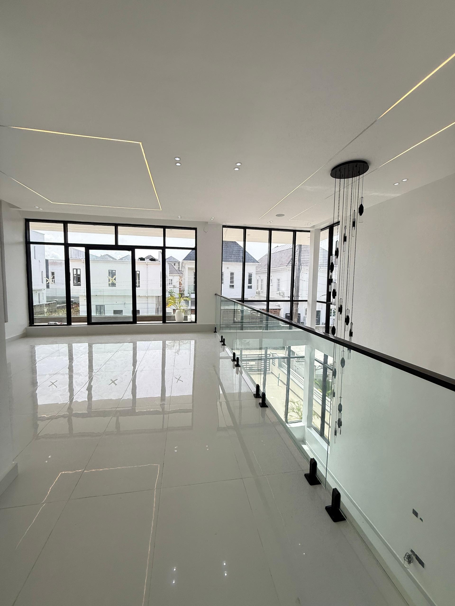 LUXURY 5 BEDROOM FULLY DETACHED DUPLEX FOR SALE - image 18