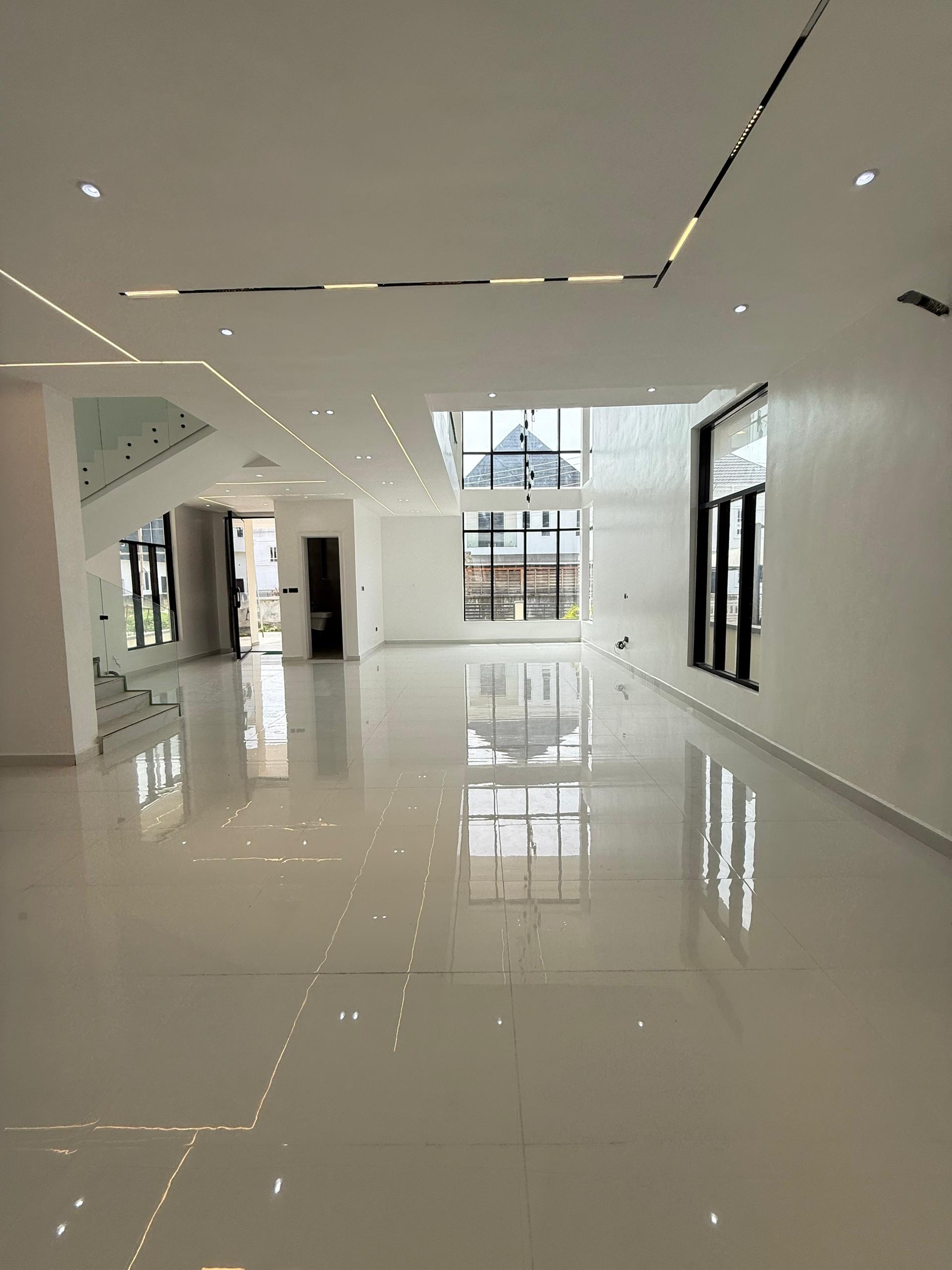 LUXURY 5 BEDROOM FULLY DETACHED DUPLEX FOR SALE - image 26