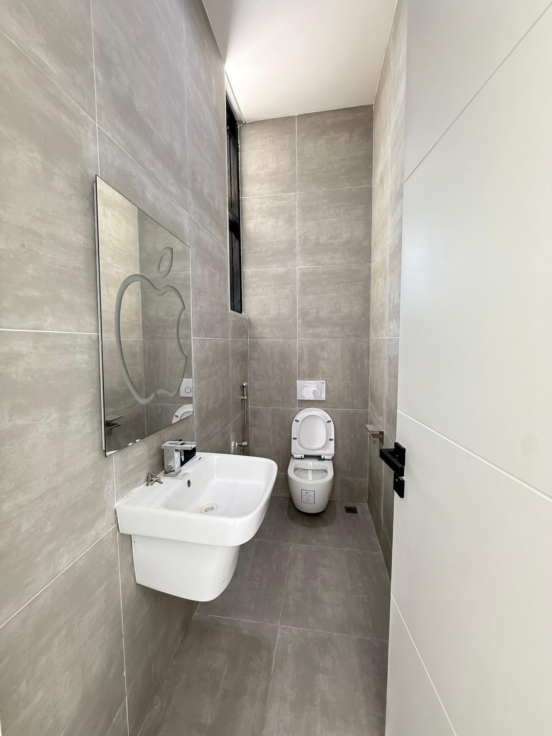 LUXURY 5 BEDROOM FULLY DETACHED DUPLEX FOR SALE - image 25