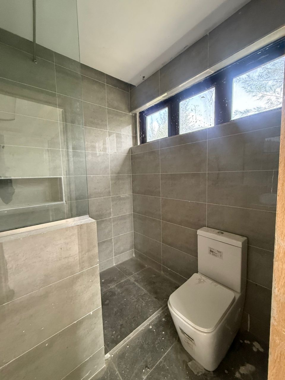 NEWLY BUILT 6 BEDROOM FULLY DETACHED DUPLEX FOR SALE - image 4