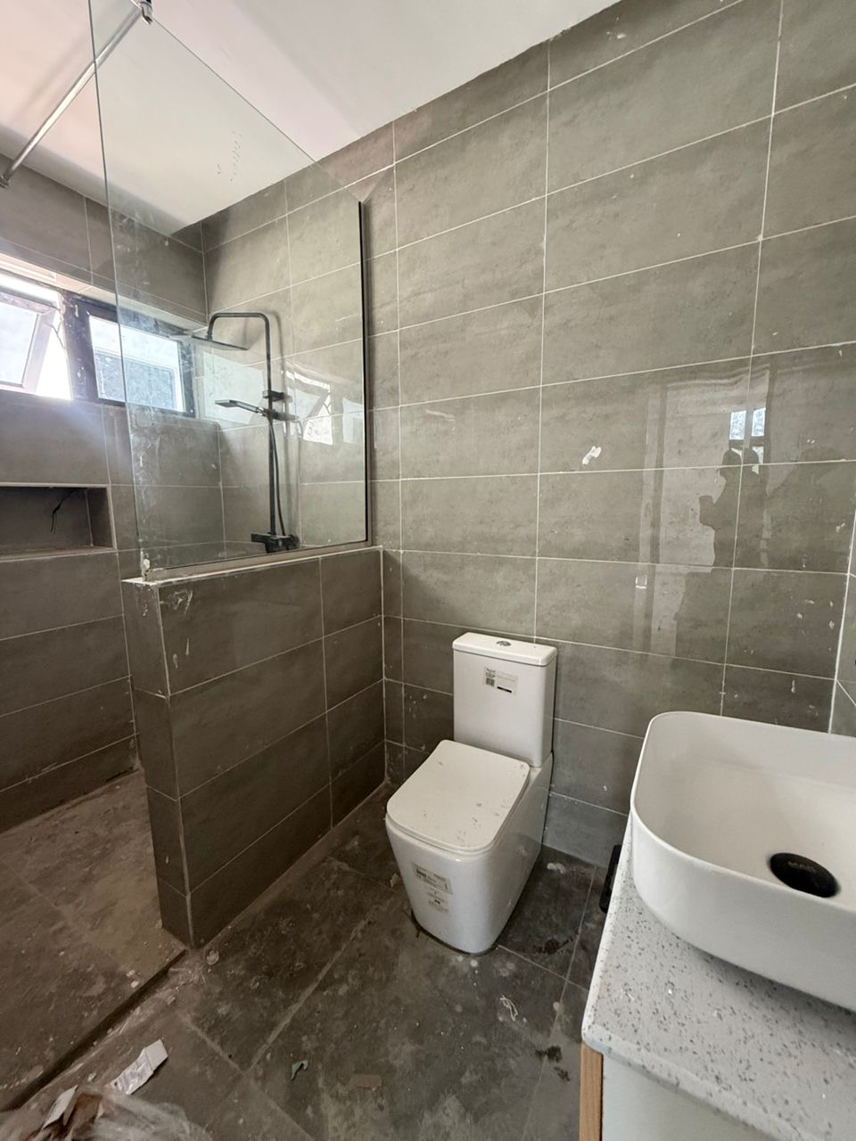 NEWLY BUILT 6 BEDROOM FULLY DETACHED DUPLEX FOR SALE - image 18