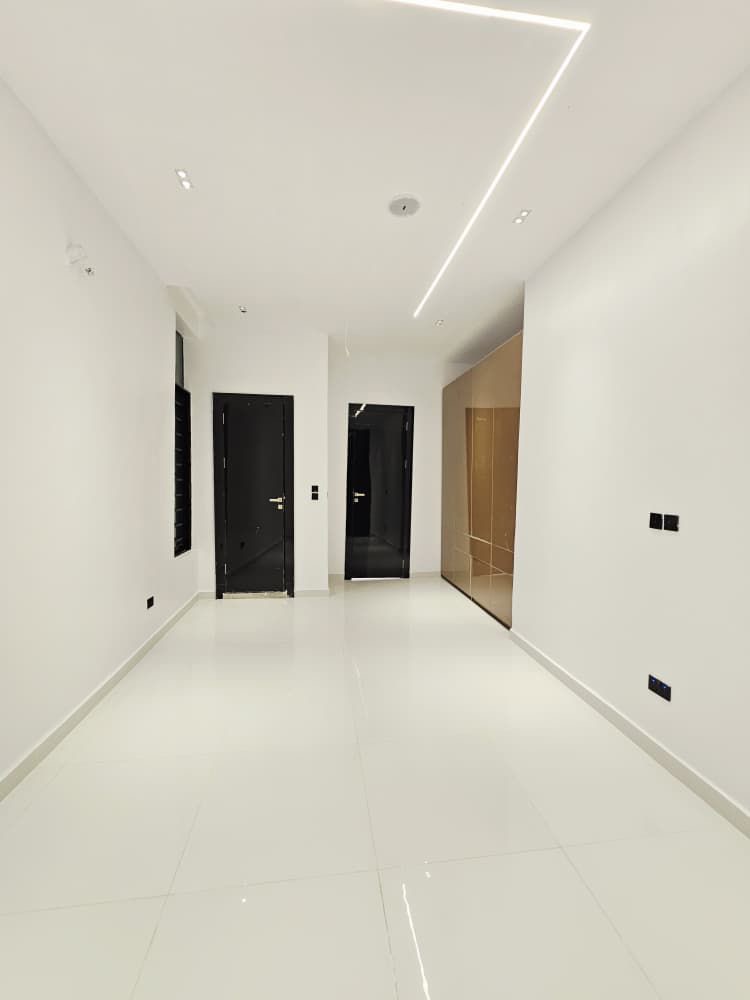 LUXURY LISTING ALERT – VGC, LEKKI LAGOS (Not inside VGC estate) - image 10